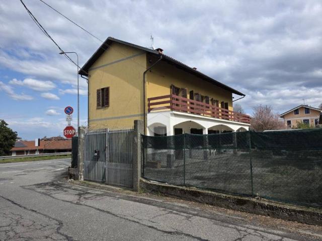 Rustico in vendita a Castiglione Torinese, Piemonte