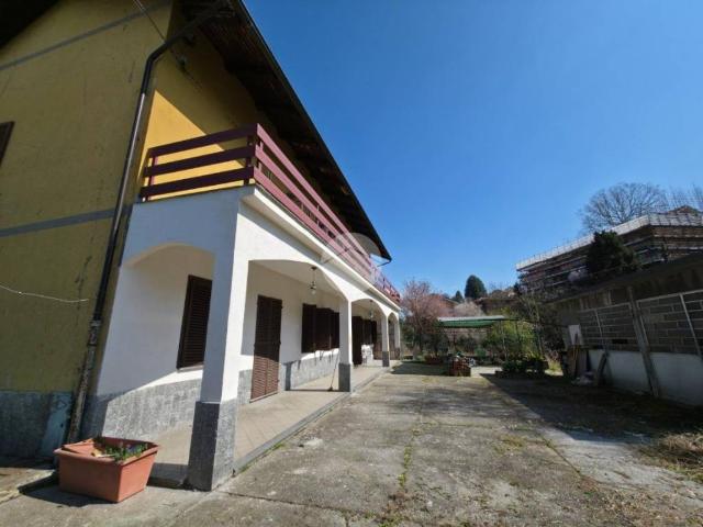Rustico in vendita a Castiglione Torinese, Piemonte