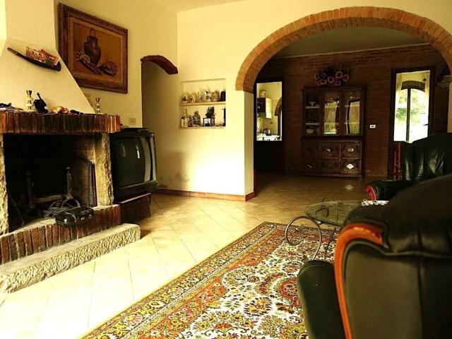 Rustico in vendita a La Scala, San Miniato