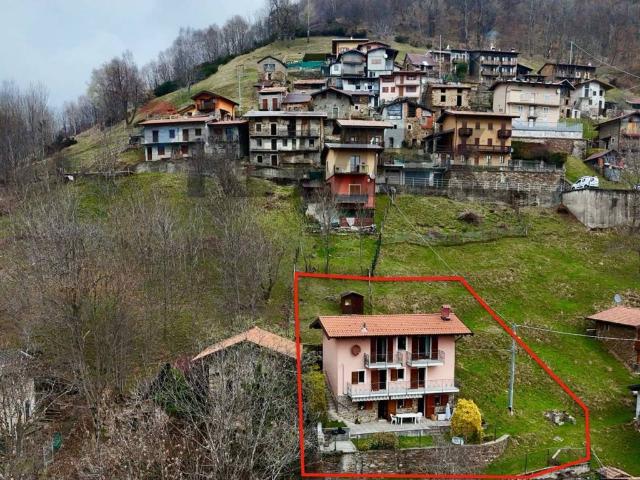 Rustico in vendita a San Nazzaro Val, Lombardia
