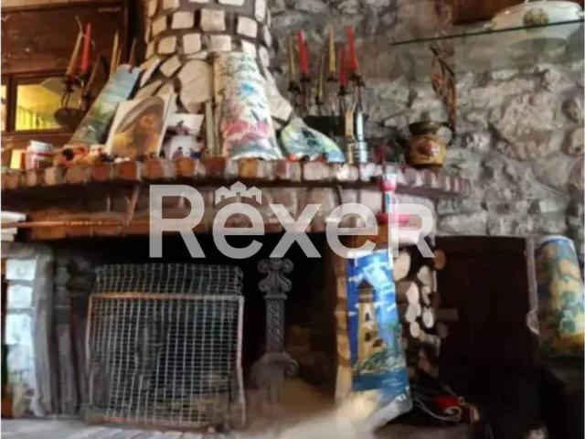 Rustico in vendita a San Pietro Avellana, Molise