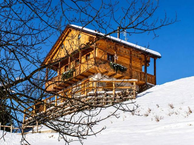Rustico in vendita a Valle, San Pietro Di Cadore