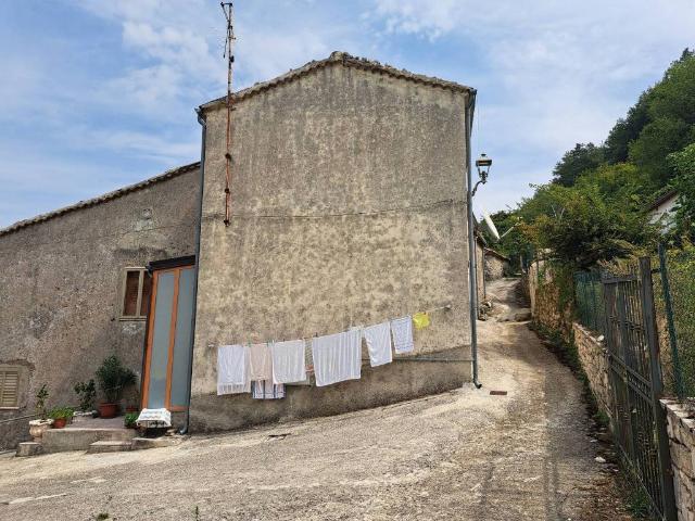 Rustico in vendita a San Polo Matese, Molise
