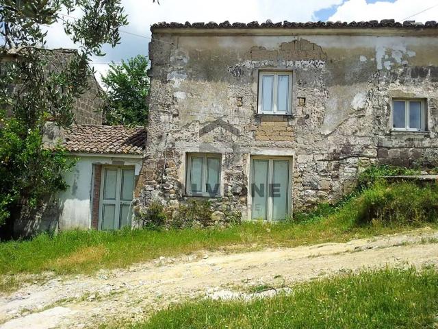 Rustico in vendita a San Salvatore Telesino, Campania
