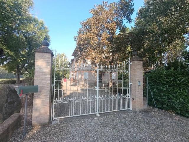 Rustico in vendita a San Secondo Parmense, Reggio Emilia
