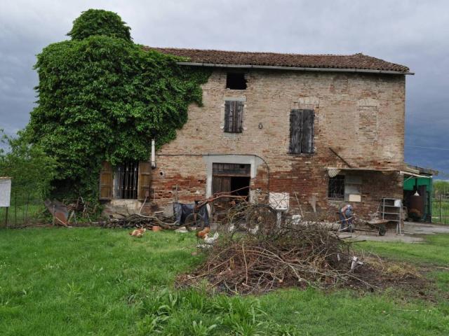 Rustico in vendita a San Secondo Parmense, Reggio Emilia