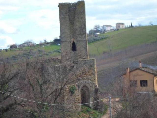 Rustico in vendita a Marche, Macerata