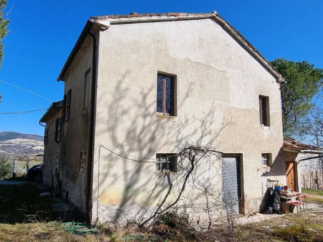 Rustico in vendita a San Mauro, Marche