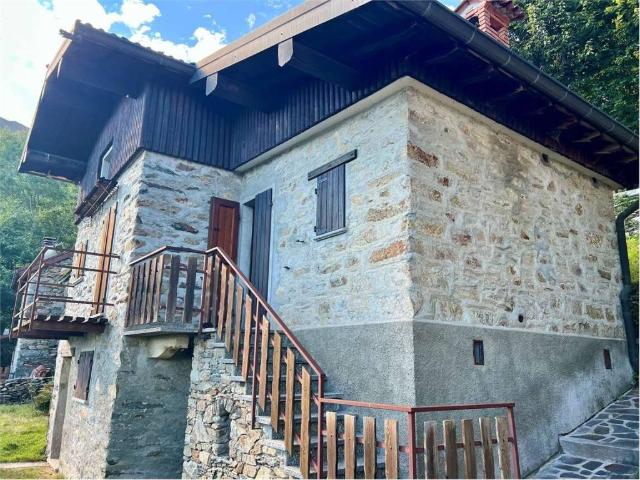 Rustico in vendita a Plesio, Lombardia