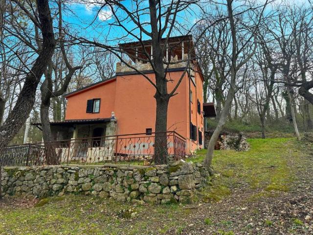 Rustico in vendita a San Valentino In Abruzzo, Abruzzo