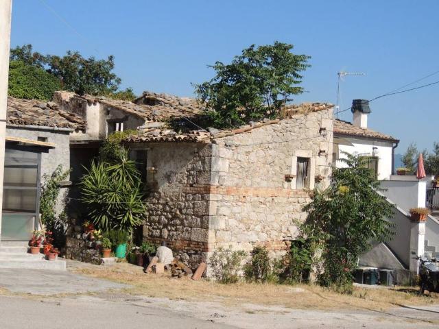 Rustico in vendita a San Valentino In Abruzzo, Abruzzo