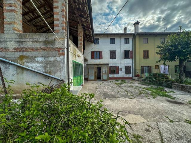 Rustico in vendita a San Vito Al Torre, Friuli-Venezia Giulia