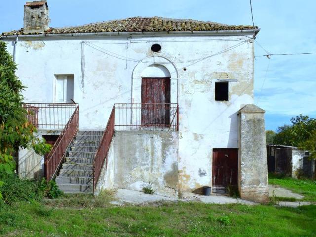 Rustico in vendita a Cese, San Vito Chietino