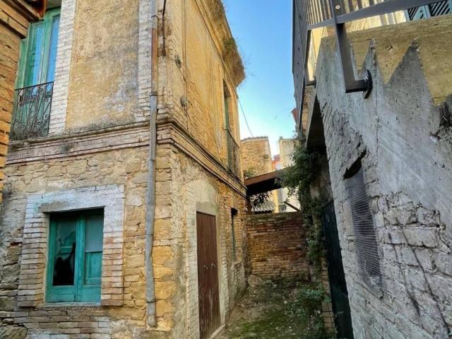 Rustico in vendita a San Vito Chietino, Abruzzo