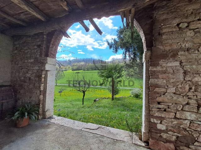 Rustico in vendita a San Vito Di Leguzzano, Veneto