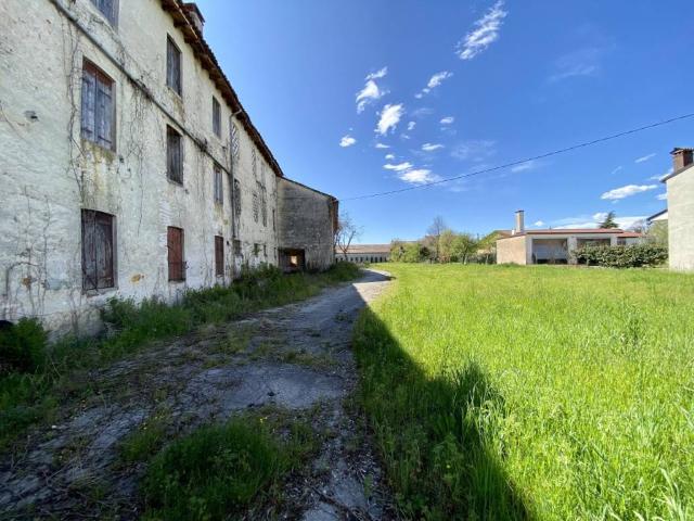 Rustico in vendita a Sandrigo, Veneto