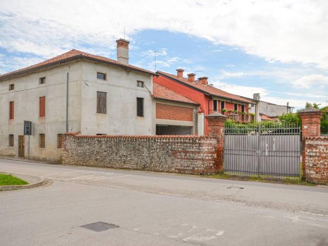Rustico in vendita a Sandrigo, Veneto