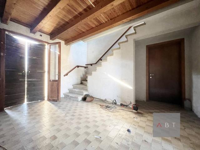 Villa Indipendente in vendita a Fratte, Santa Giustina In Colle