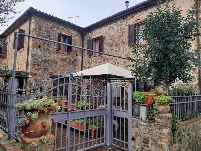 Rustico in vendita a Santa Luce, Toscana