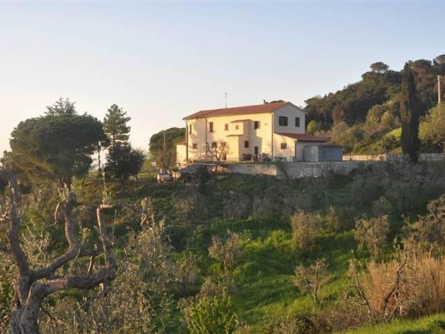 Rustico in vendita a Santa Luce, Toscana
