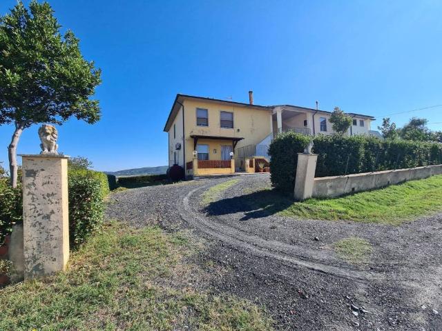 Rustico in vendita a Santa Luce, Toscana