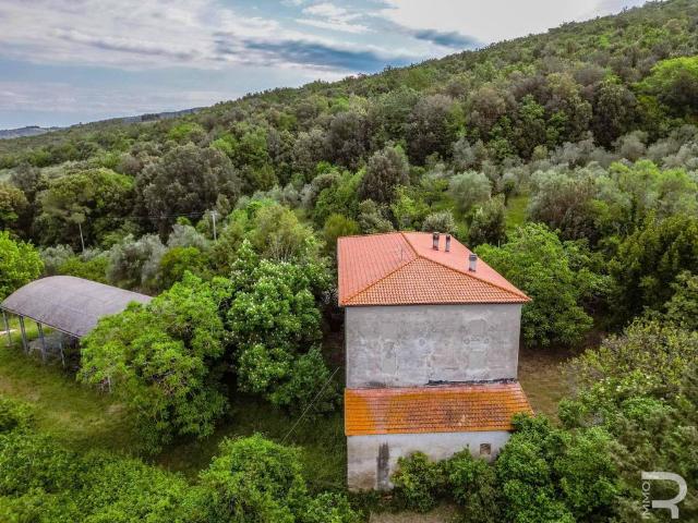 Rustico in vendita a Santa Luce, Toscana