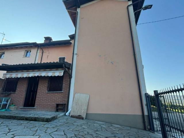 Rustico in vendita a Santa Maria Della Versa, Lombardia