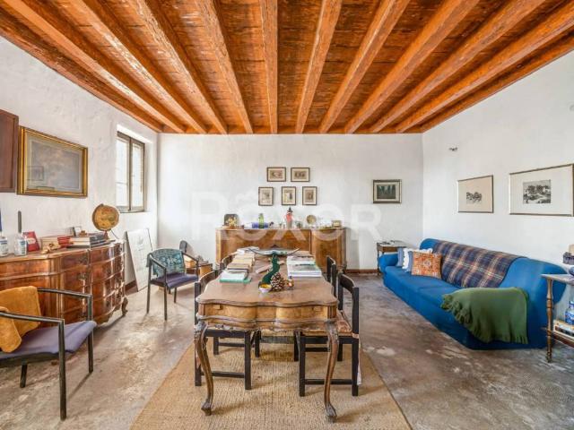 Rustico in vendita a Santa Maria La Longa, Friuli-Venezia Giulia