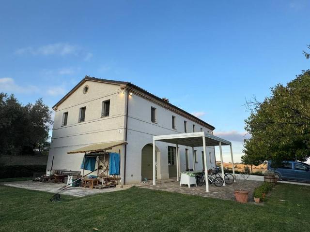 Rustico in vendita a Marche, Ancona