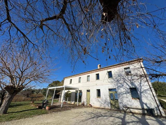 Rustico in vendita a Marche, Ancona