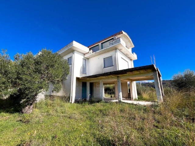 Rustico in vendita a Santa Marina, Campania