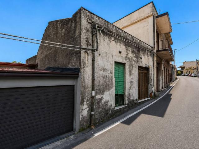 Rustico in vendita a Santa Venerina, Sicilia