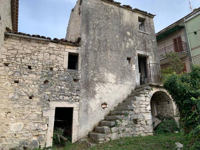 Rustico in vendita a Sant'agapito, Molise