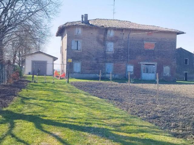 Rustico in vendita a Unione Terre d'Acqua, Sant'agata Bolognese