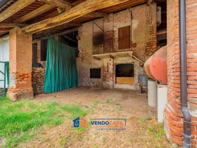 Rustico in vendita a Sant'Albano Stura, Cuneo