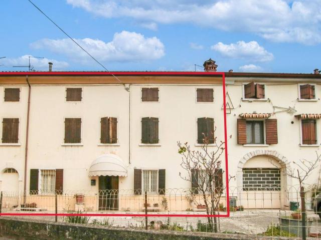 Rustico in vendita a Domegliara, Sant'ambrogio Di