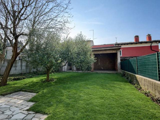 Rustico in vendita a Domegliara, Sant'ambrogio Di