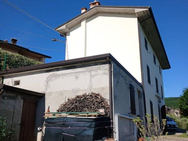 Rustico in vendita a Monte, Sant'ambrogio Di