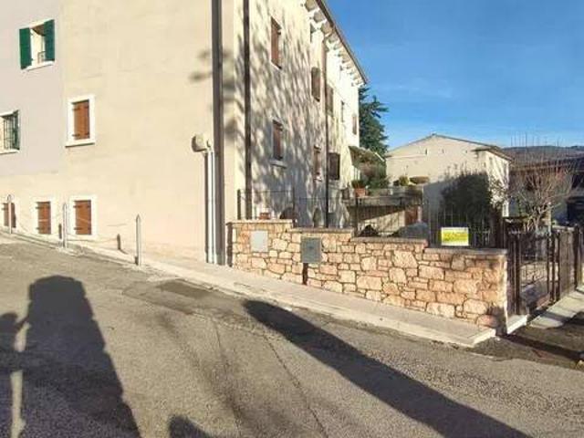 Rustico in vendita a Domegliara, Sant'ambrogio Di