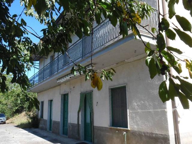 Rustico in vendita a Sant'angelo Dei Lombardi, Campania