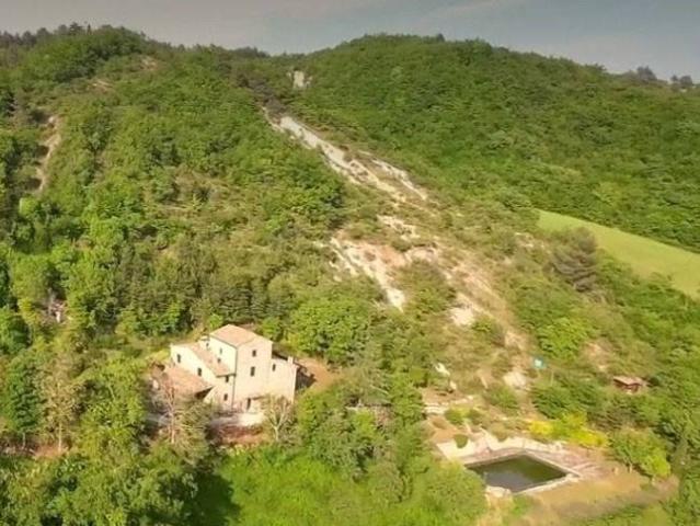 Rustico in vendita a Sant'Angelo in Vado, Pesaro e Urbino