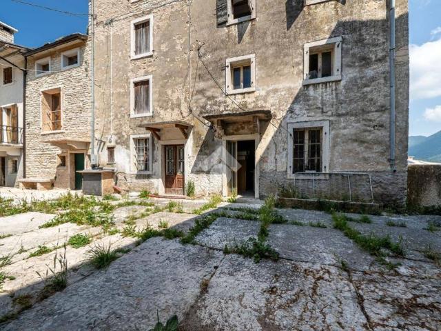 Rustico in vendita a Sant'anna D'alfaedo, Veneto