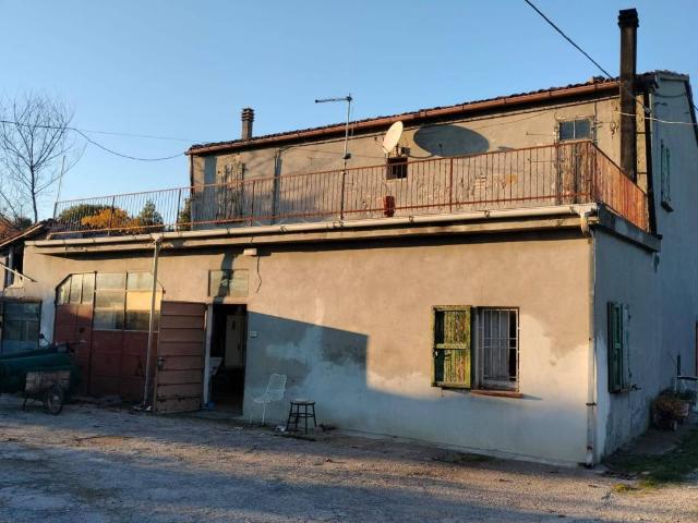 Rustico in vendita a Unione di comuni Valmarecchia, Santarcangelo Di