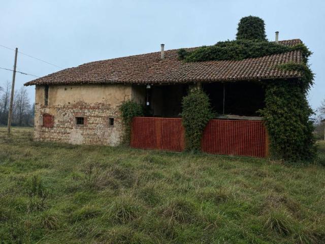 Rustico in vendita a Val d’Enza, Re
