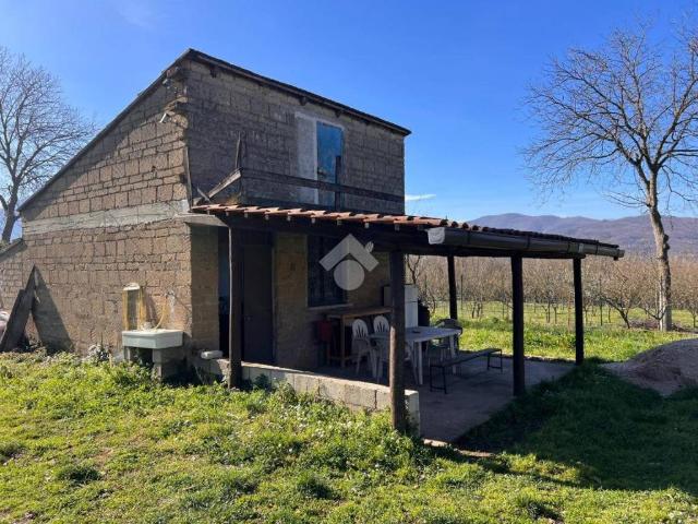 Rustico in vendita a Santo Stefano Del Sole, Campania