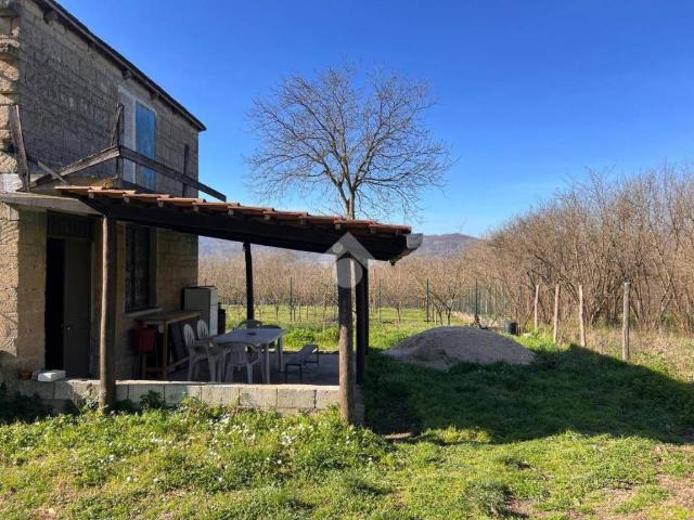 Rustico in vendita a Santo Stefano Del Sole, Campania