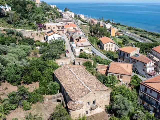 Rustico in vendita a Santo Stefano Di Camastra, Sicilia