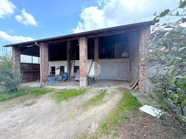 Rustico in vendita a Santo Stefano Ticino, Lombardia
