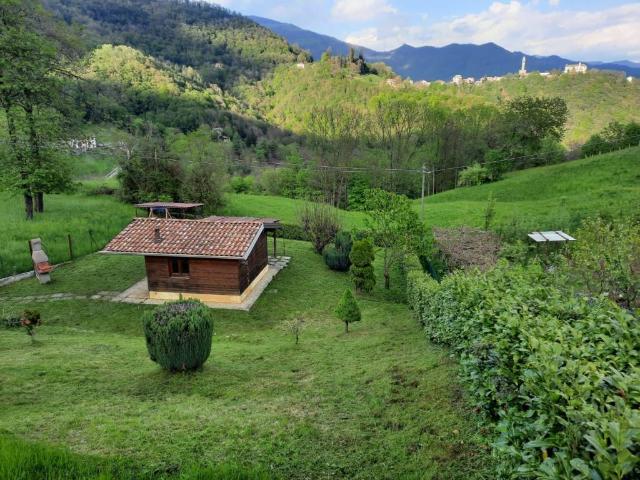 Rustico in vendita a Sant'omobono Imagna, Lombardia