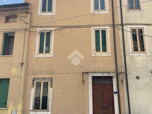 Rustico in vendita a Santorso, Veneto